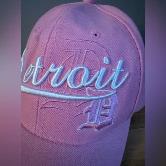 Pink Detroit Tigers Baseball Women's Cap - Picture 3 of 9